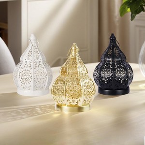 Lanterne en métal ajourée pour bougie, lanterne suspendue vintage, centre de table ajouré style bohème, décoration de mariage et de patio - Product Image 6