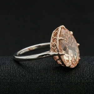 Anillo Sencillo y Elegante de Oro Blanco y Rosa de 10k con Diamante Corte Pera y Engaste de Garras, Certificado IGI, para Boda, Compromiso, Uso Diario, Regalo - Product Image 3