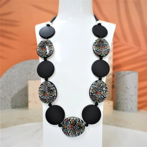 Collar de Resina con Cuentas Geométricas, Hecho a Mano, de Alta Calidad, con Acabado Pulido, Hermoso y Moderno, Unisex, Regalo, India - Product Image 3