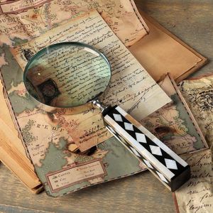 Lupa de Mano Elegante de Latón con Lente de Alta Claridad para Leer Libros, Periódicos, Mapas, Joyas, Monedas, Antigüedades, Manualidades, Regalo - Product Image 2