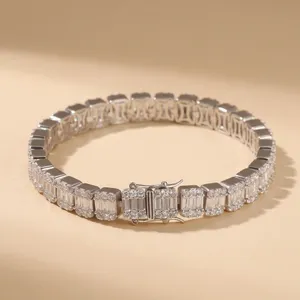Bracelet tennis en diamants de laboratoire taille baguette, plaqué argent, bijoux de mode pour femmes - Product Image 1