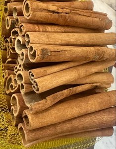 ราคาแข่งขัน ซินนามอนแท่งจากเวียดนาม ผู้จัดจำหน่ายที่มีคุณภาพเสถียรและมีตัวเลือกการสั่งซื้อจำนวนมากได้อย่างยืดหยุ่น - Product Image 1