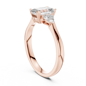 Bague de fiançailles à trois pierres en moissanite taille émeraude, or rose, argent sterling 925, avec pierres latérales taille triligne, pour femme - Product Image 4