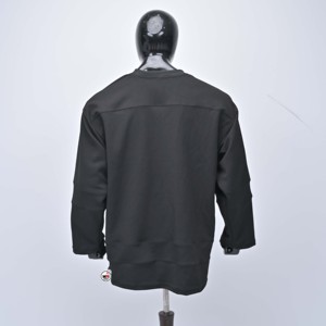 เสื้อสเวตเชิ้ตผู้ชายสีดำ คอวี แขนยาว ทรงปกติ ผลิตตามแบบ OEM ระบายอากาศได้ดี ผ้าถัก สีพื้น เรียบง่าย สวมใส่สบายในฤดูหนาว ผลิตจากผ้าฝ้าย 100% - Product Image 5