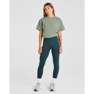 T-shirt de sport vert surdimensionné pour femme, qualité supérieure, manches courtes, ultra doux, léger et coupe décontractée de créateur, idéal pour la gym et l'entraînement - Product Image 6