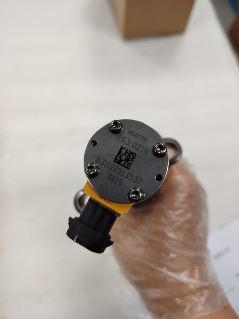 293-4072 328-2574 387-9433 Fuel Injector for C9 Engine High Quality Machinery Parts