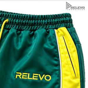 Ensemble de survêtement streetwear unisexe surdimensionné personnalisé OEM, avec sweat à capuche zippé intégral et pantalon jogger, à blocs de couleur contrastés et passepoil. - Product Image 4