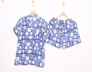 Ensemble de pyjama en coton bleu imprimé à la main, manches courtes, col rabattu, taille élastique, vêtements de nuit décontractés, été, 3 pièces - Product Image 2