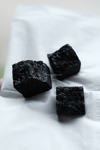 Charbon de coco noir premium pour chicha, cubes de 25mm, 26mm, 27mm, haute chaleur, faible teneur en cendres, marque OEM - Product Image 2