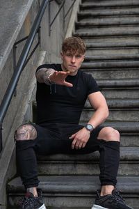 T-shirt de sport pour homme imprimé sur mesure, coupe ajustée, en coton et polyester, manches courtes, très extensible, tricoté, imprimé décontracté - Product Image 4