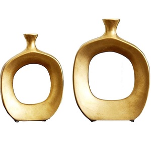 Vase à fleurs moderne en métal artisanal avec finition dorée, vase de table écologique pour la décoration de mariage et de la maison - Product Image 6