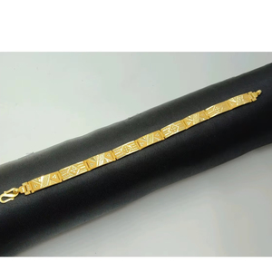 Pulsera de Oro Clásica de 22K para Hombre con Patrón Geométrico Grabado, Acabado Premium, Joyería de Diseño Elegante para Uso Diario y Festivo - Product Image 1