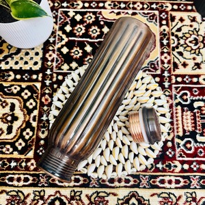 Bouteille d'eau en cuivre 500 ml, design hexagonal, bouteille de voyage portable, style moderne, couvercles inclus - Product Image 6