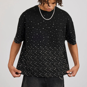 เสื้อยืดโอเวอร์ไซส์ประดับคริสตัลสั่งทำขายส่งสำหรับผู้ชาย สไตล์สตรีทแวร์ ผ้าคอตตอนหนานุ่ม ตกแต่งคริสตัลด้วยเทคนิค Hot Fix ทรงไหล่ตก - Product Image 1