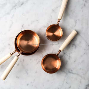 Tazas Medidoras de Acero Inoxidable con Revestimiento Negro y Mangos de Madera, Aptas para Contacto con Alimentos, Juego de Utensilios de Cocina para Medir, Venta al Por Mayor - Product Image 4