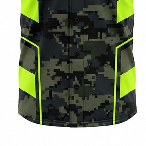 Uniforme Deportivo Personalizado para Equipo de Béisbol, Camuflaje Digital Verde Neón y Negro, Secado Rápido, Estilo Urbano, MALUZA INDUSTRIES - Product Image 2