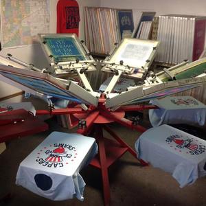 T-shirts pour hommes en coton molletonné 100% coton, coupe ample, impression sérigraphique de logo personnalisé, séchage rapide. - Product Image 6