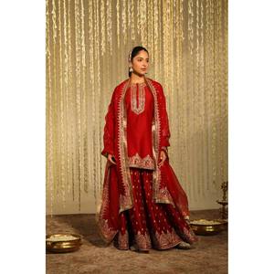 ชุดสูทปาร์ตี้ของนักออกแบบหญิงพร้อม dupatta ที่สวยงามและด้านล่าง - Product Image 2