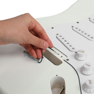 Kit Chitarra Elettrica Smart per Principianti Fai-da-te, Stile ST a 6 Corde con Corpo in Mogano, Manico in Acero, Accessori in Palissandro, Colore Bianco - Product Image 3