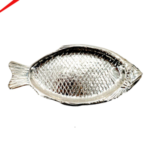 Plateau de service décoratif vintage pour aliments et en-cas, plateau en métal argenté de qualité supérieure, idéal pour les mariages et les fêtes. - Product Image 4