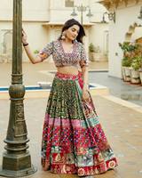 Ensemble Lehenga brodé à blocs de couleur, Lehenga Choli Dupatta imprimé à blocs, tenue de mariage indienne traditionnelle