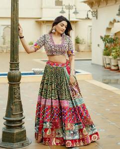 Conjunto de Lehenga Bordado con Bloques de Color, Lehenga Choli con Estampado de Bloques y Dupatta, Traje Tradicional Indio para Bodas - Product Image 5