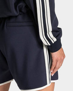 Nouvelle veste courte zippée bleu marine surdimensionnée au design tendance et short à rayures, ensemble streetwear pour femme - Product Image 6