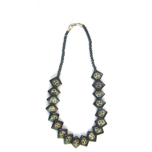 Collar de cuentas de resina geométricas con patrón de sol, chapado en bronce antiguo, estilo bohemio, joyería unisex - Product Image 1
