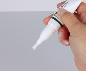 Suero y Aceite para Cutículas Vegano Natural con Certificación ISO22716 GMP de Corea para Uso Doméstico - Product Image 2