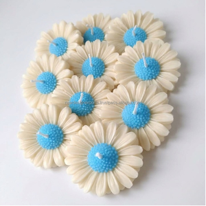 Velas Flotantes Gourmet con Flores – Elegante Escultura de Cera Floral Azul para Regalos de Lujo - Product Image 2