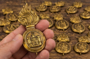 Royal Inniskilling Fusiliers Victorian Style Fur Cap Badge Brass Finish <b>Hat</b> Emblem Vintage Metal <b>Pin</b> Accessory Gift - Product Image 4