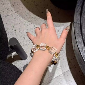 Bracelet de perles de Quartz clair naturel pour femmes perles de Cube minimaliste romantique bijoux d'énergie élégant bracelet blanc fabriqué en Chine - Product Image 3