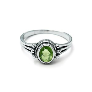 2.8 Grams Fine <b>Peridot</b> <b>Ring</b> - Product Image 2