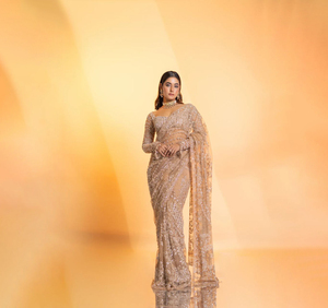 Magnifique sari en georgette avec broderie de sequins et bordure en dentelle de sequins, sari Bollywood indien entièrement cousu. - Product Image 1