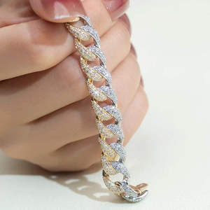 Bracelet chaîne de luxe en argent 925 plaqué moissanite, taille brillant rond, serti en canal, maillons géométriques style hip-hop, unisexe, pour usage quotidien - Product Image 1