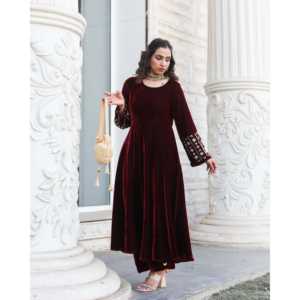 Ensemble Kurta pour femme en velours élégant Noor Jahan, manches longues, taille XS, couleur marron, brodé - Product Image 5