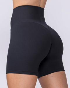 Shorts de compression noirs unis taille haute pour femme, respirants, tricotés, coupe sportive, taille élastique, style classique - Product Image 2