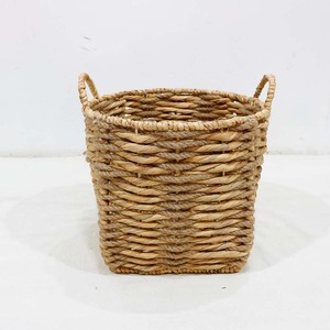 Eco-friendly Natural Water Hyacinth <b>Storage</b> <b>Basket</b> <b>Square</b> With Handles Rustic Style For Sundries Organization - Product Image 2