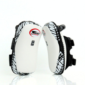 Durable Martial Arts Kick Pad for Muay Thai Boxing and MMA Training Practice Target with Reinforced Handles - Product Image 3