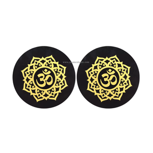Posavasos de turmalina negra de alta calidad con símbolos de chakra Om grabados, discos de carga de piedra, posavasos de cristal para bebidas y café. - Product Image 6