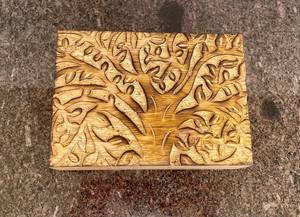 Caja de madera maciza hecha a mano con diseño grabado moderno, decoración de mesa, artesanía, juego de regalo rectangular de madera. - Product Image 3