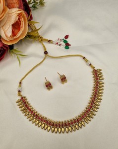 Collar corto con incrustaciones de piedras preciosas ovaladas y pendientes a juego, conjunto de joyería chapada en oro, joyería étnica al por mayor - Product Image 1