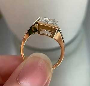 แหวนเพชรทรงปรินเซสคัท 2.00 กะรัต ดีไซน์ไขว้ วงแหวนทองคำแท้ 14K เพชรเพาะเลี้ยง สำหรับงานแต่งงาน งานเลี้ยง หรือโอกาสพิเศษ - Product Image 5
