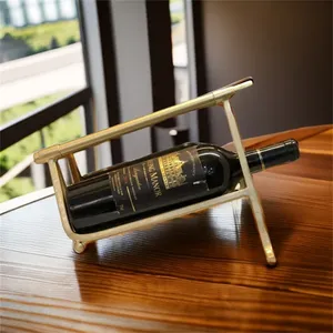 Soporte para Botellas de Vino de Metal Hecho a Mano de Calidad de Exportación, Elegante Soporte para Botellas para Cocina, Soporte para Botellas de Metal Hecho a Mano de Primera Calidad - Product Image 1