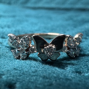 Anillo de Compromiso de Oro Rosa de 18K con Mariposa, Diamante de Corte Brillante de 0.25 CT, Engaste de Puntas, Certificado IGI, Joyería Minimalista para Mujer - Product Image 1