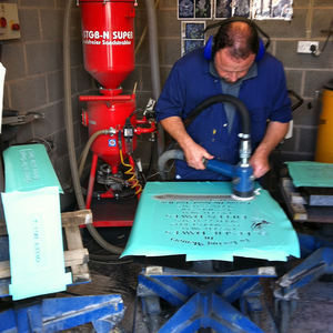 Film de pochoir en PVC Premium pour sablage de précision - Product Image 2