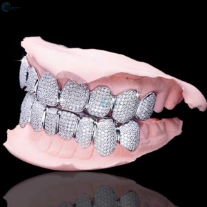 Grillz Personalizados de Oro Blanco de 10K, Juego de 8 Dientes Superiores y 8 Inferiores con Diamantes Cultivados en Laboratorio VVS1, Estilo Rapper Hip Hop - Product Image 2