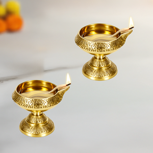 Lámpara de aceite Diya de latón tradicional hecha a mano, soporte decorativo Deepam Vilakku para el hogar, templo, decoración de festivales, regalos. - Product Image 4
