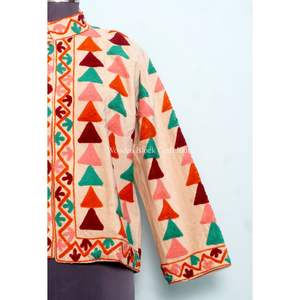 Veste d'hiver en coton brodée à la main, respirante, de style ethnique vintage, idéale pour les festivals - Product Image 2