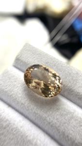 Pierre naturelle certifiée Morganite de forme ovale avec une couleur et un lustre excellents, Beryl naturel de 10,94 carats, nette à la loupe - Product Image 2